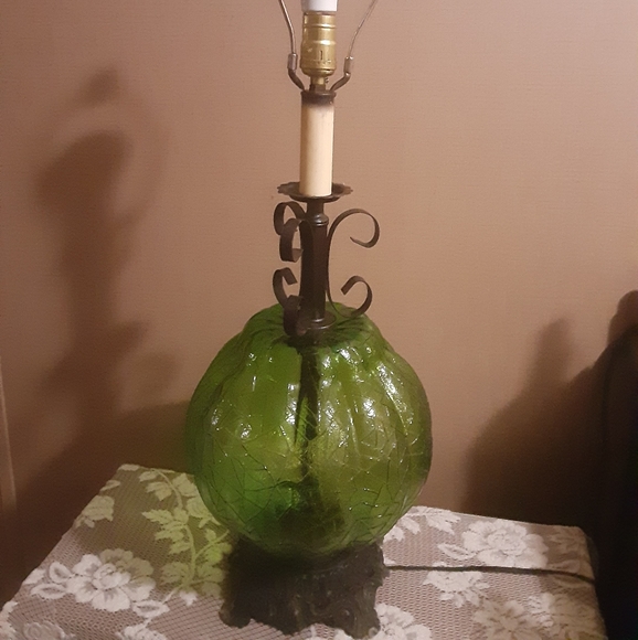 Rare, vintage 1971 L&L Wmc lamp green glass looking classy at 50! - Picture 1 of 3